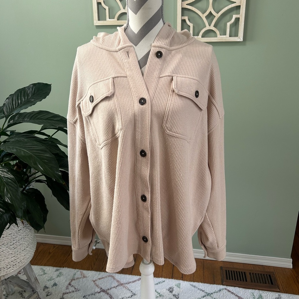 Time and Tru Beige Knit Top